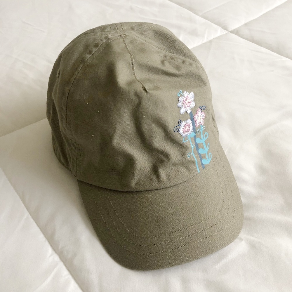 BOGO Vintage Old Navy Flower Embroidered Hat ❀